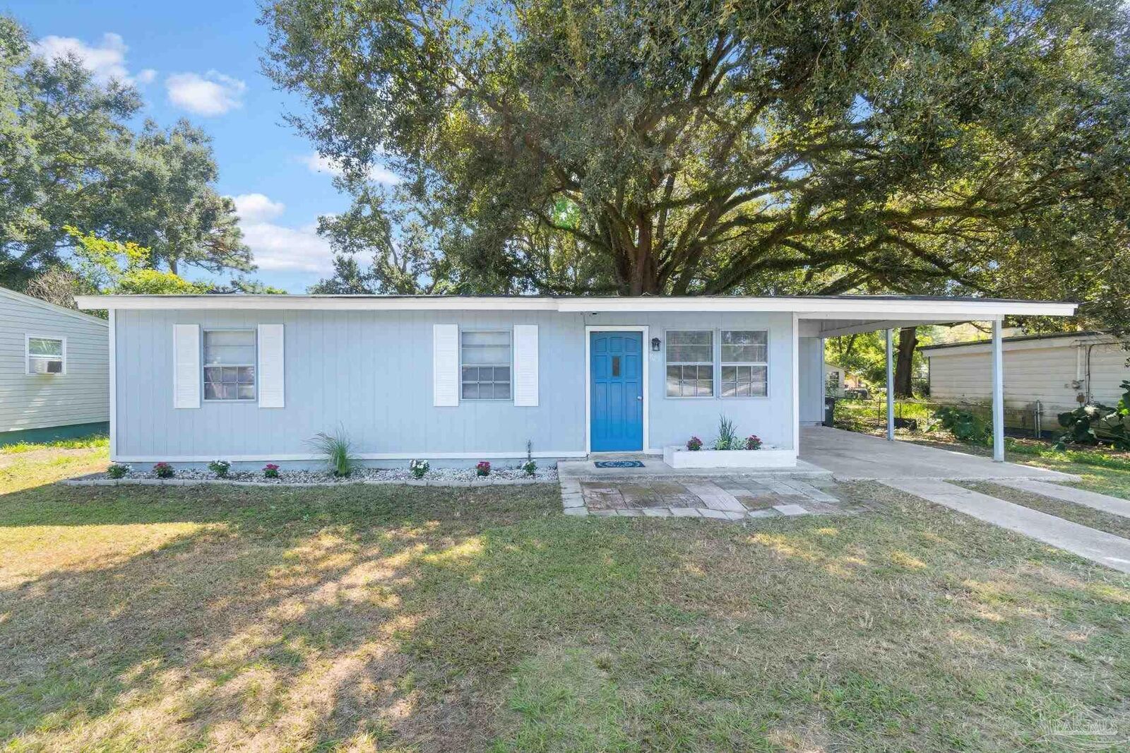Property Photo:  825 W Michigan Ave  FL 32505 
