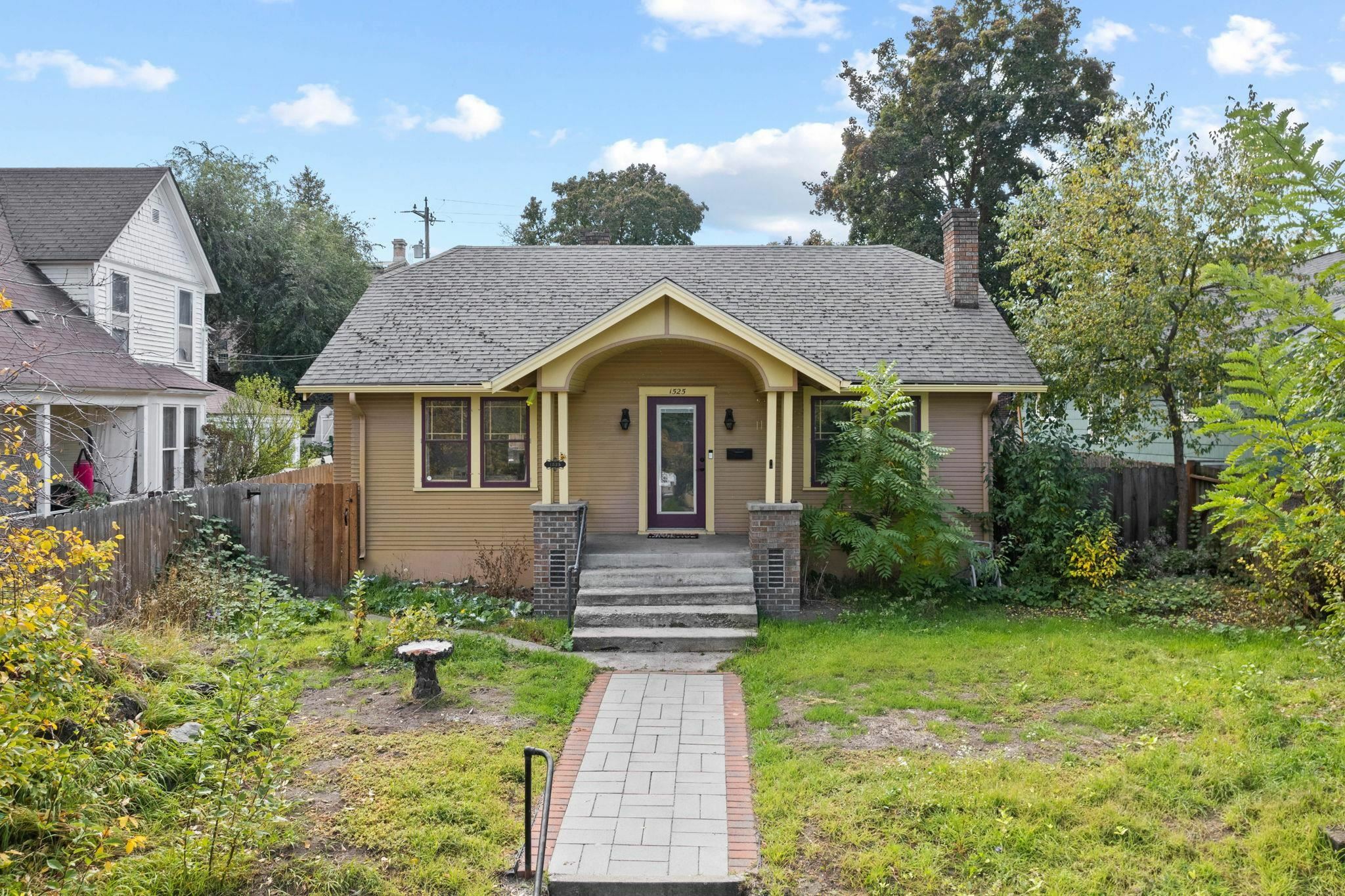 Property Photo:  1525 W 7th Ave  WA 99204 