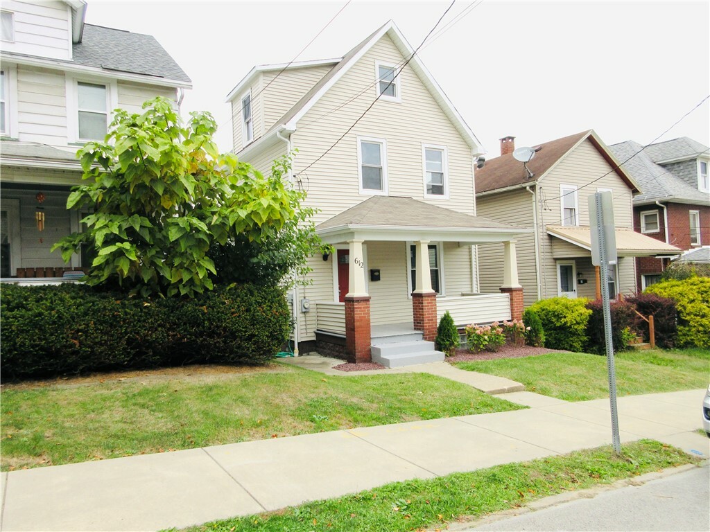 Property Photo:  612 Wayne Ave  PA 16117 