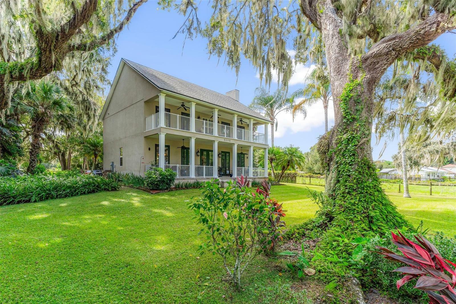 Property Photo:  9006 Lakeshore Drive  FL 34797 