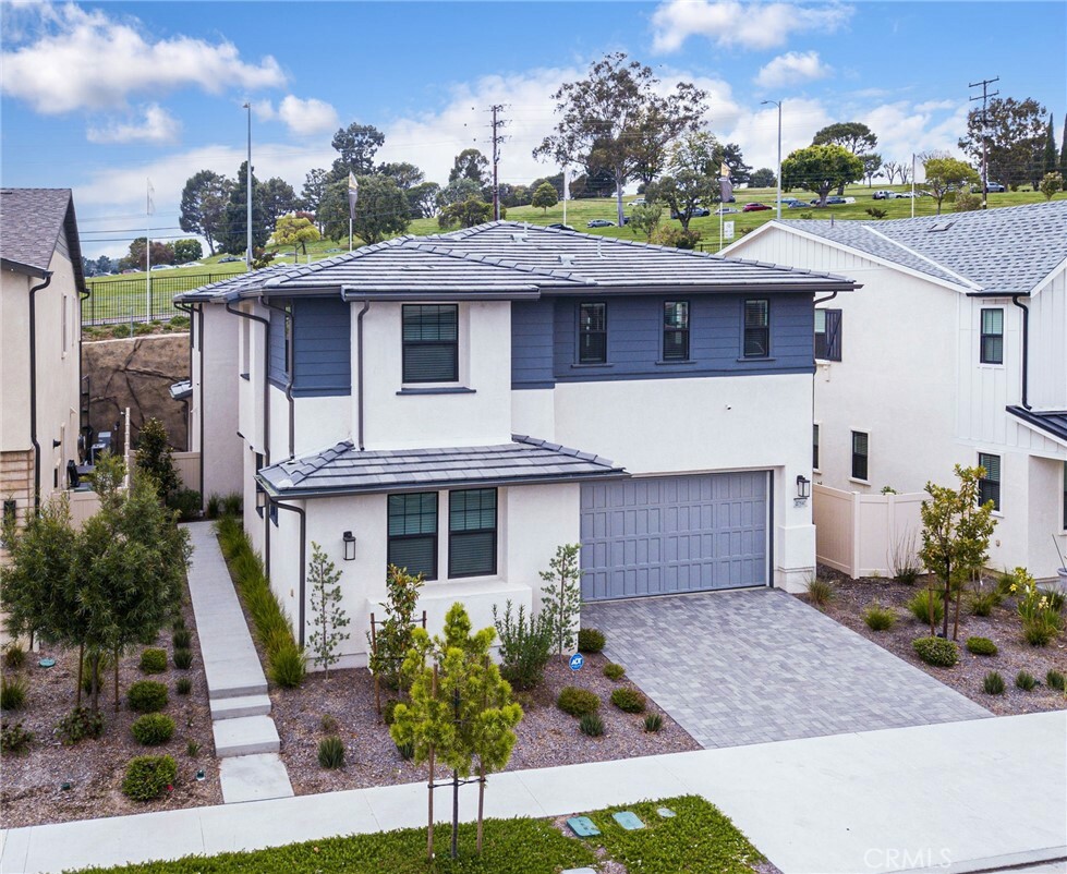 Property Photo: 27547 Edgemont CA 90732