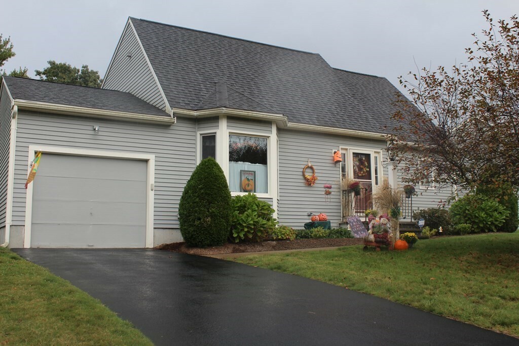 Property Photo: 8 Country Side Rd 8 MA 02019