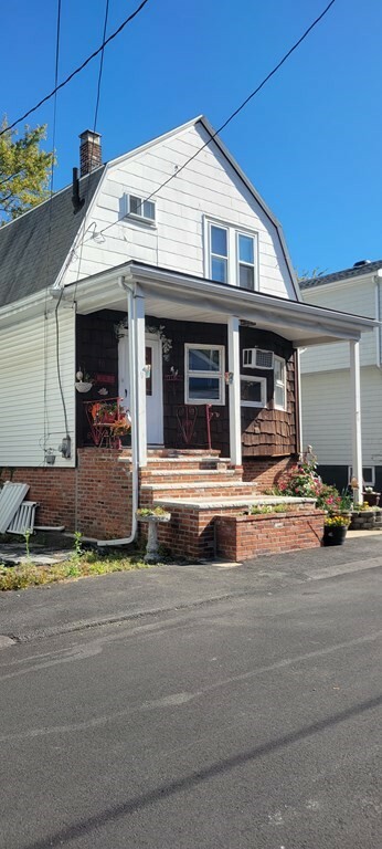 Property Photo: 40 Avalon St MA 02151