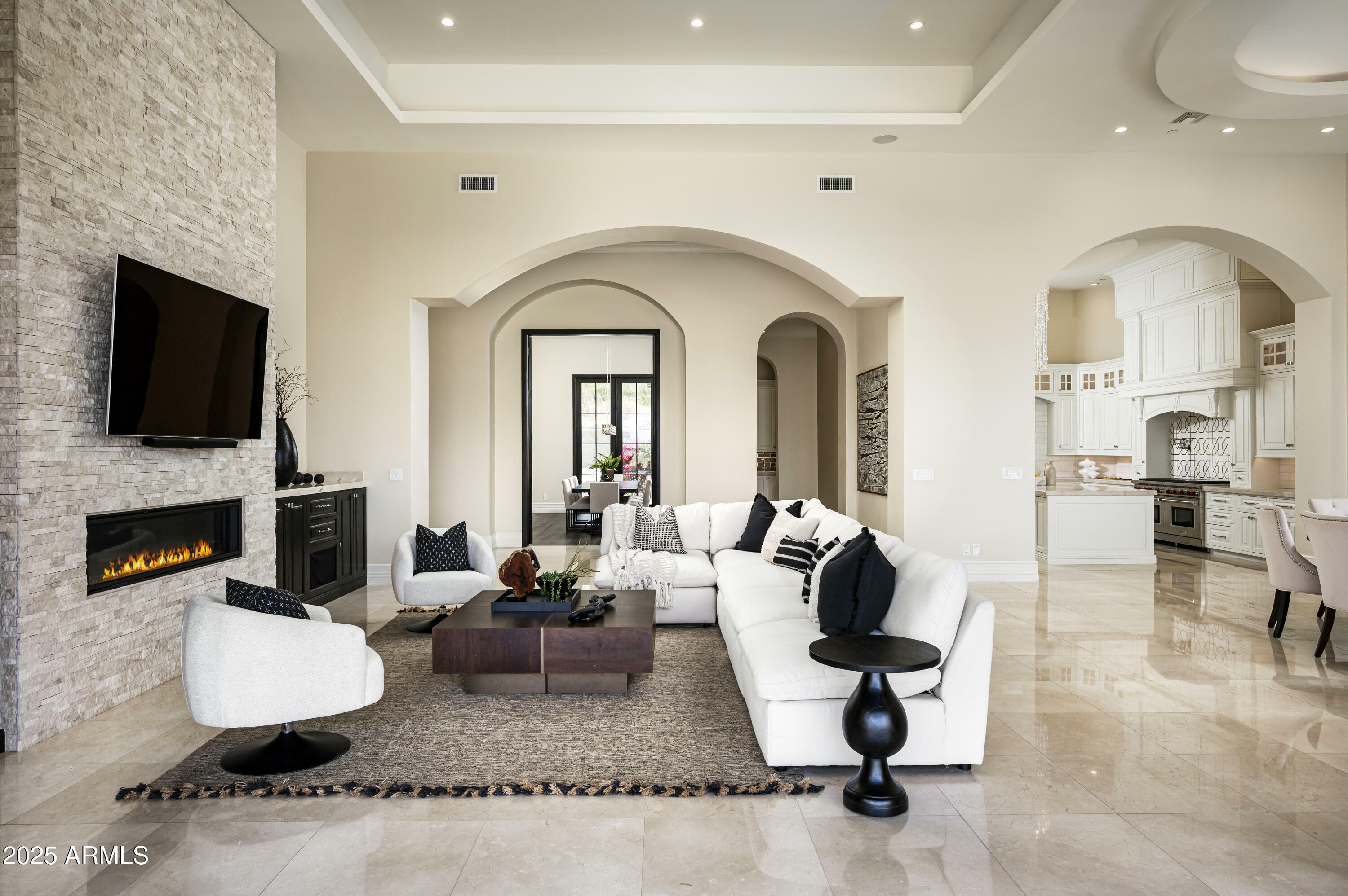 Property Photo: 6112 E Quartz Mountain Road AZ 85253