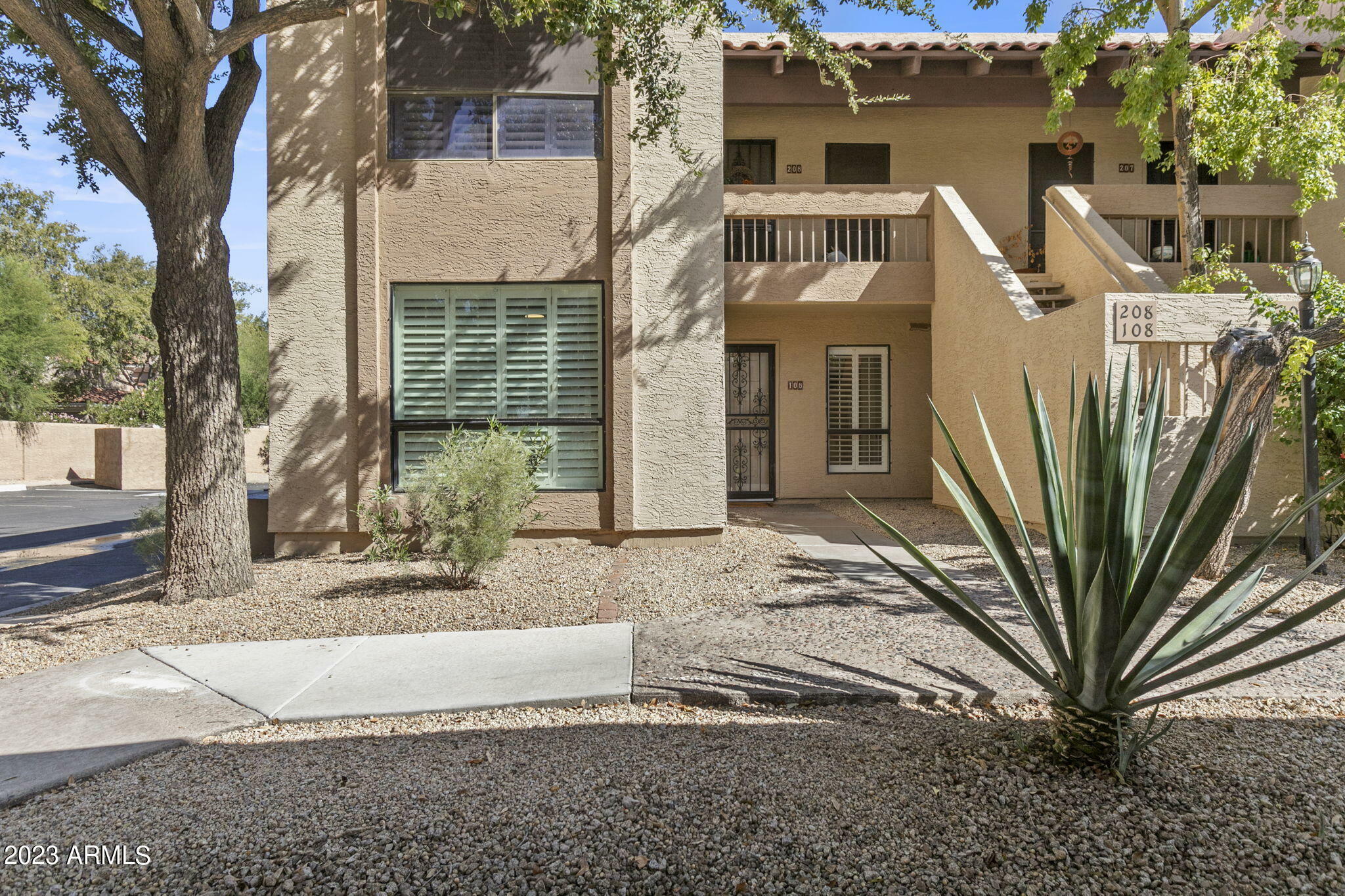 Property Photo:  8651 E Royal Palm Road  AZ 85258 