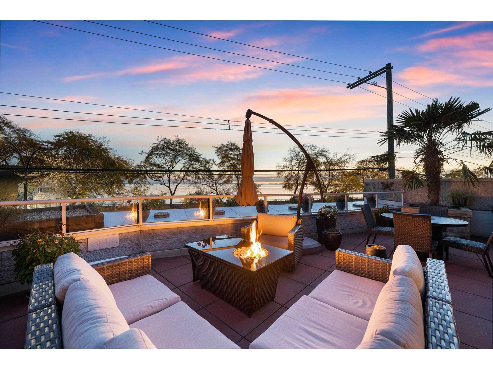 Property Photo: 14965 Marine Dr 201 BC V4B1C3