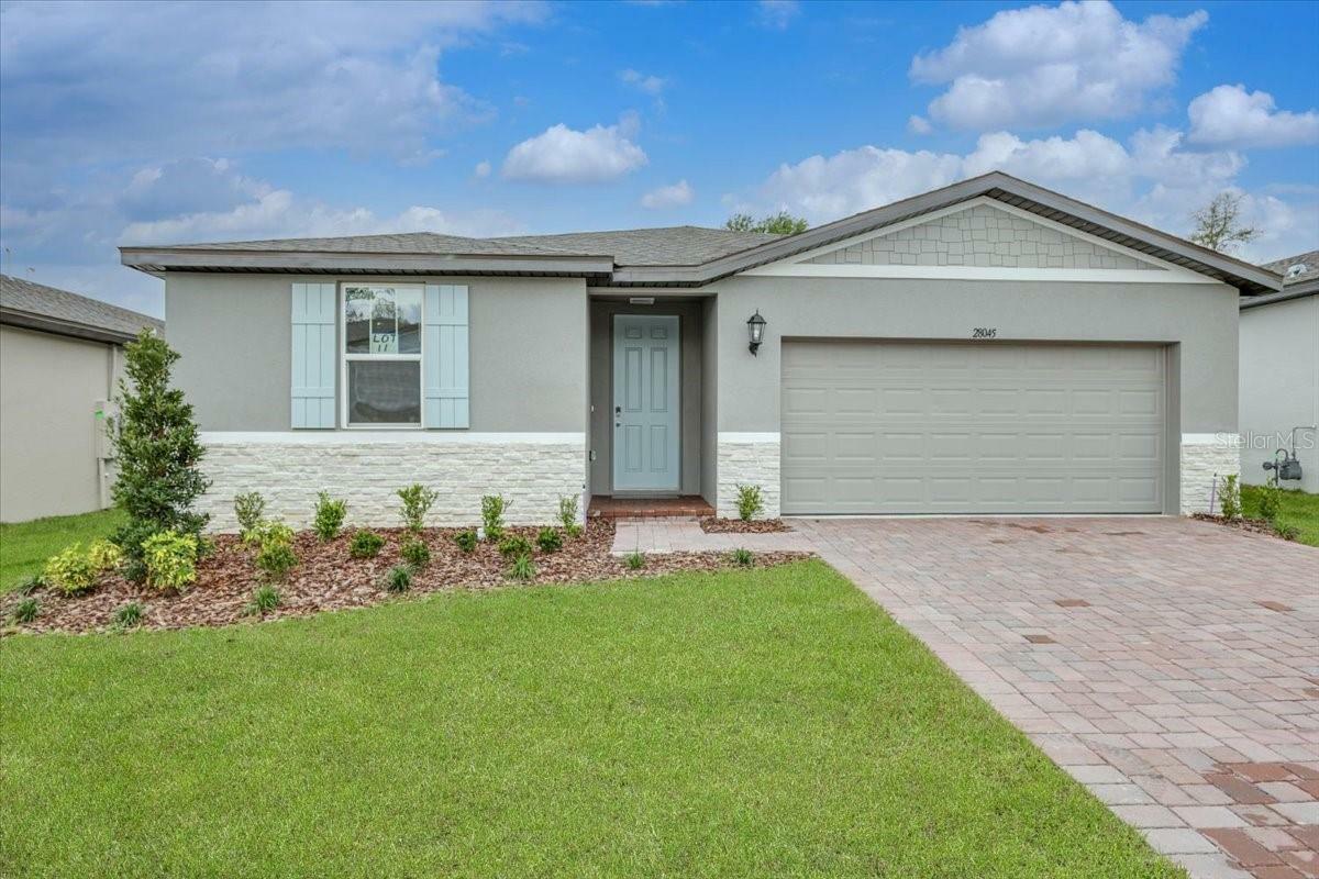 Property Photo:  28045 Poppy Court  FL 34748 