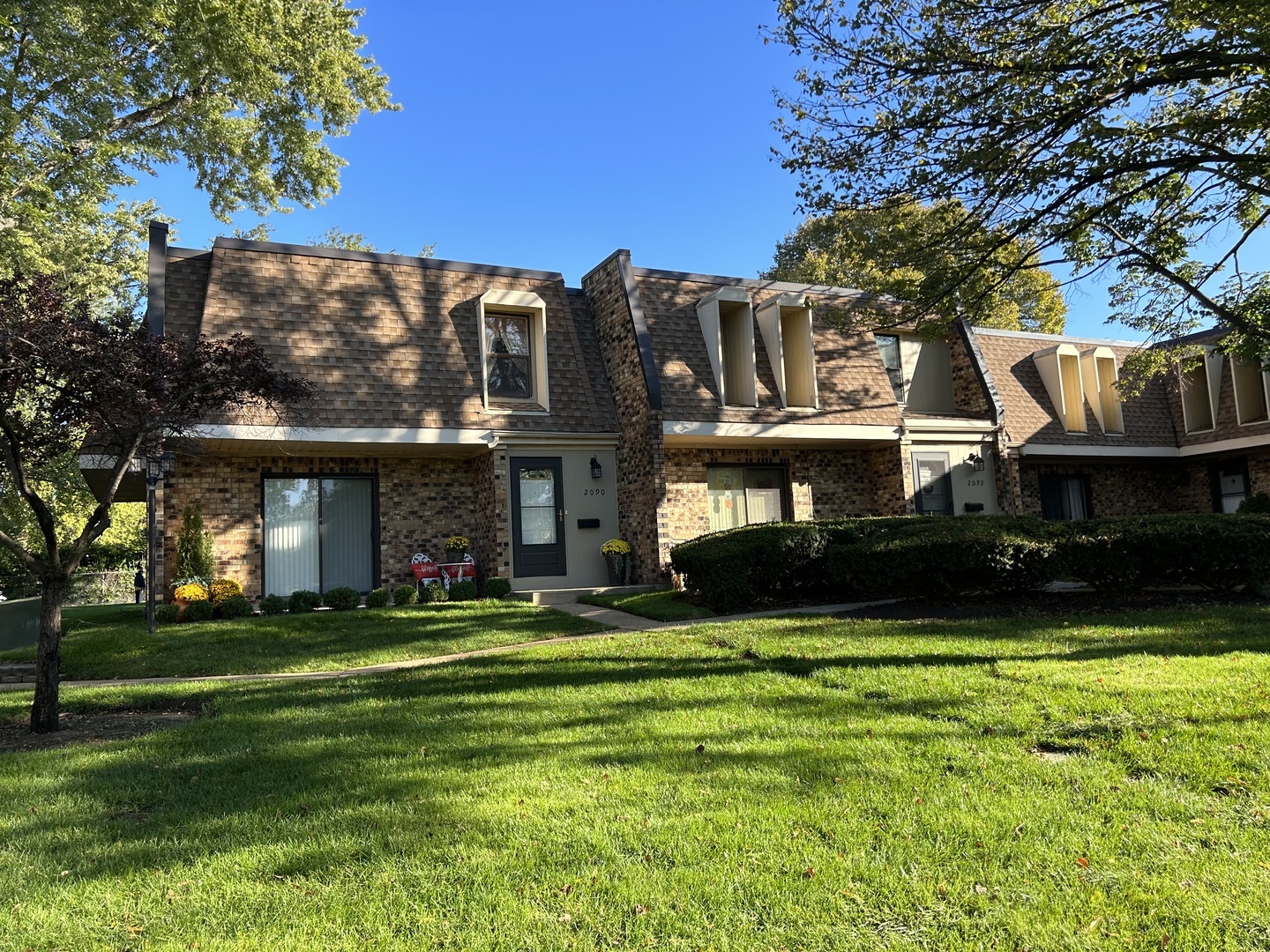 Property Photo: 2090 Country Club Drive 2090 IL 60517