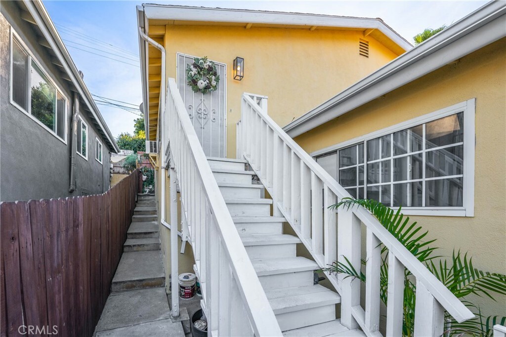 Property Photo:  5202 San Rafael Avenue  CA 90042 