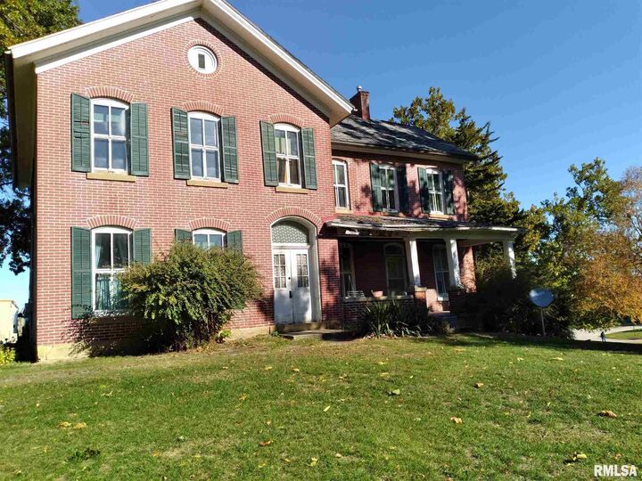 1018 8th Avenue  Fulton IL 61252 photo