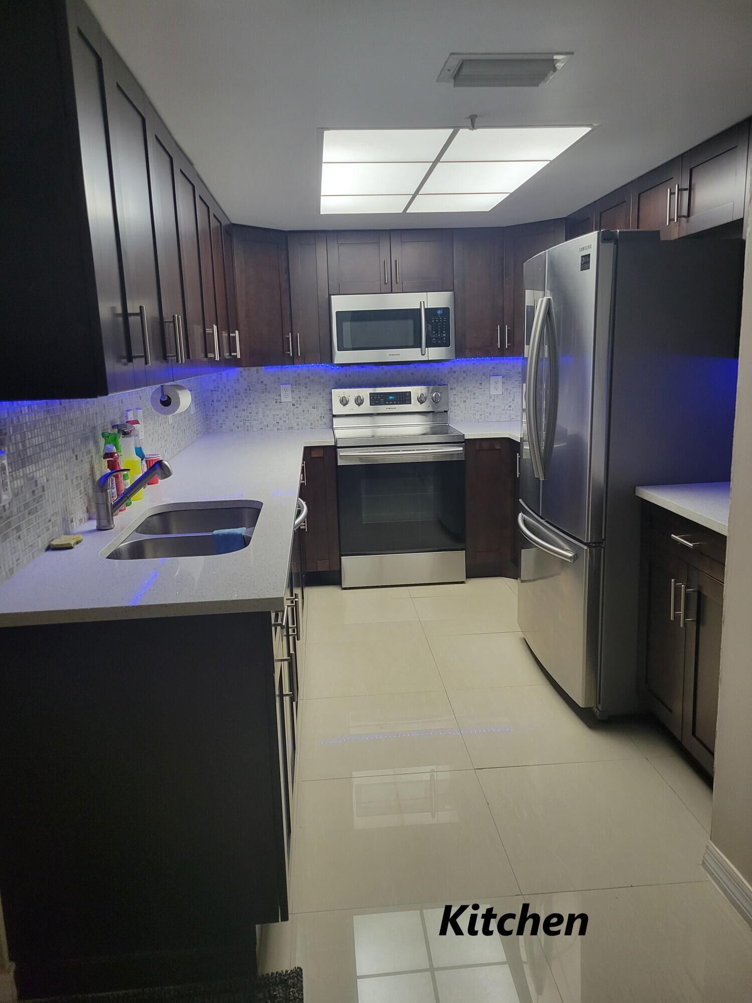 Property Photo:  1400 N Crestwood Court N 1402  FL 33411 