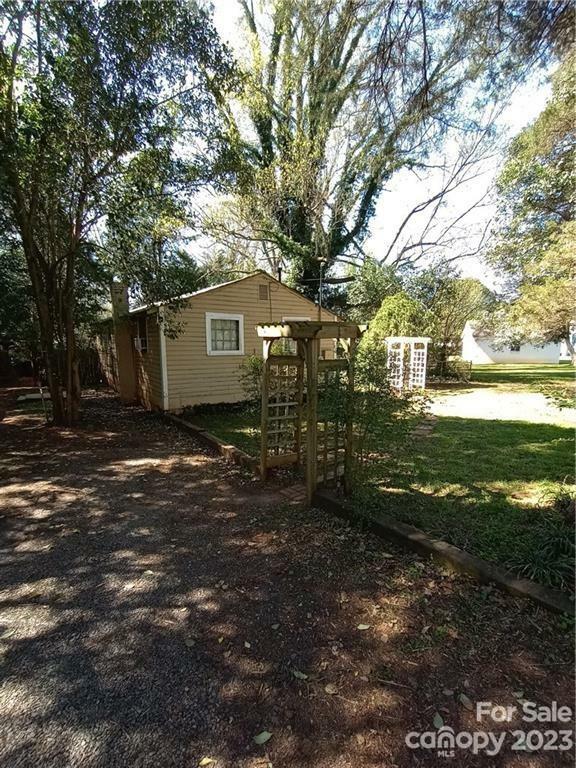 Property Photo:  918 N Jones Avenue  SC 29730 