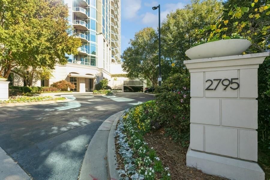 Property Photo:  2795 Peachtree Road NE 1007  GA 30305 