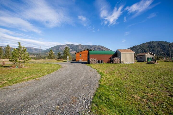 2 bed Colville home for sale 657 H Williams Lake Rd, Colville, WA 99114