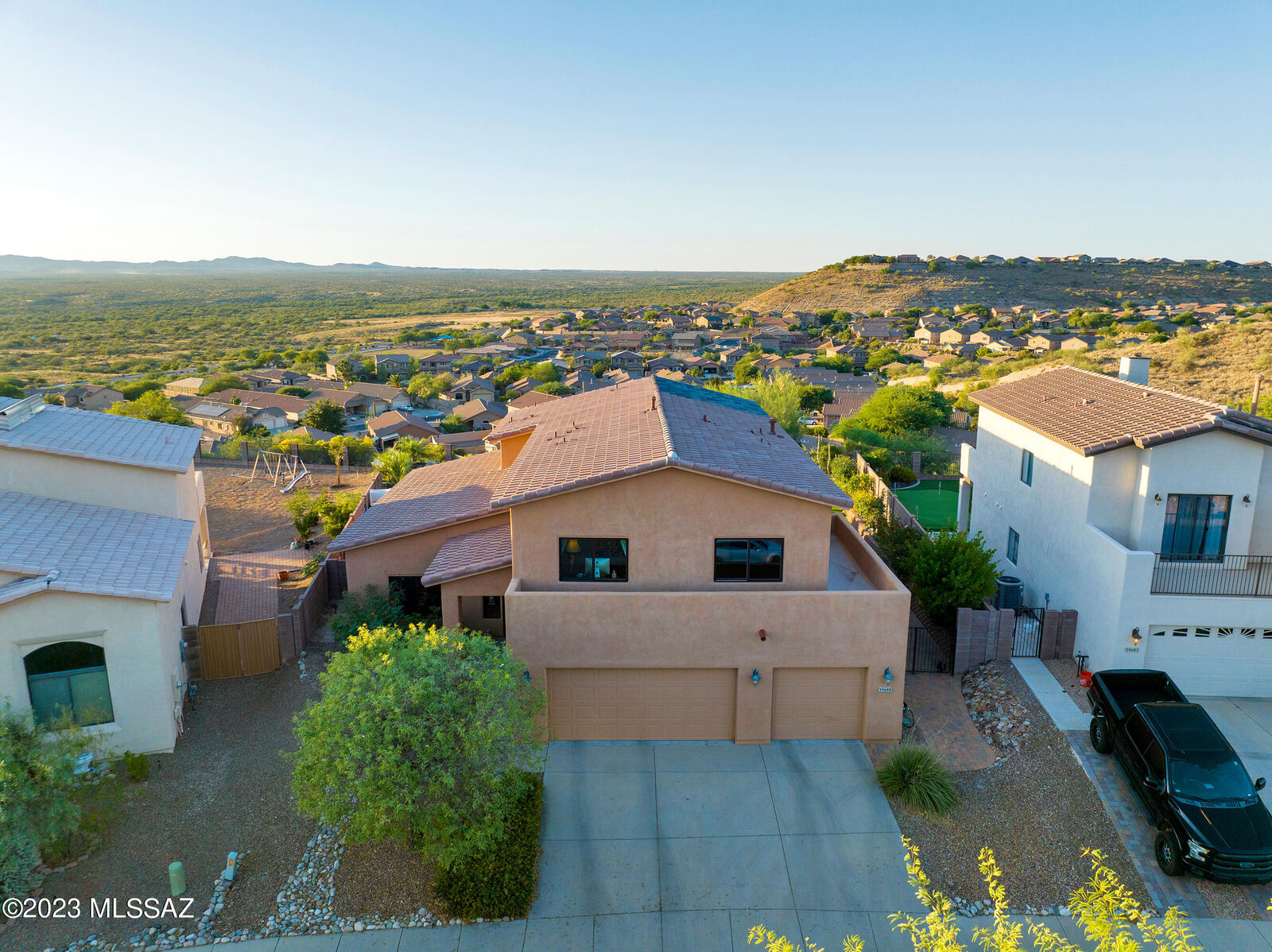 Property Photo:  39688 Horse Run Drive  AZ 85739 