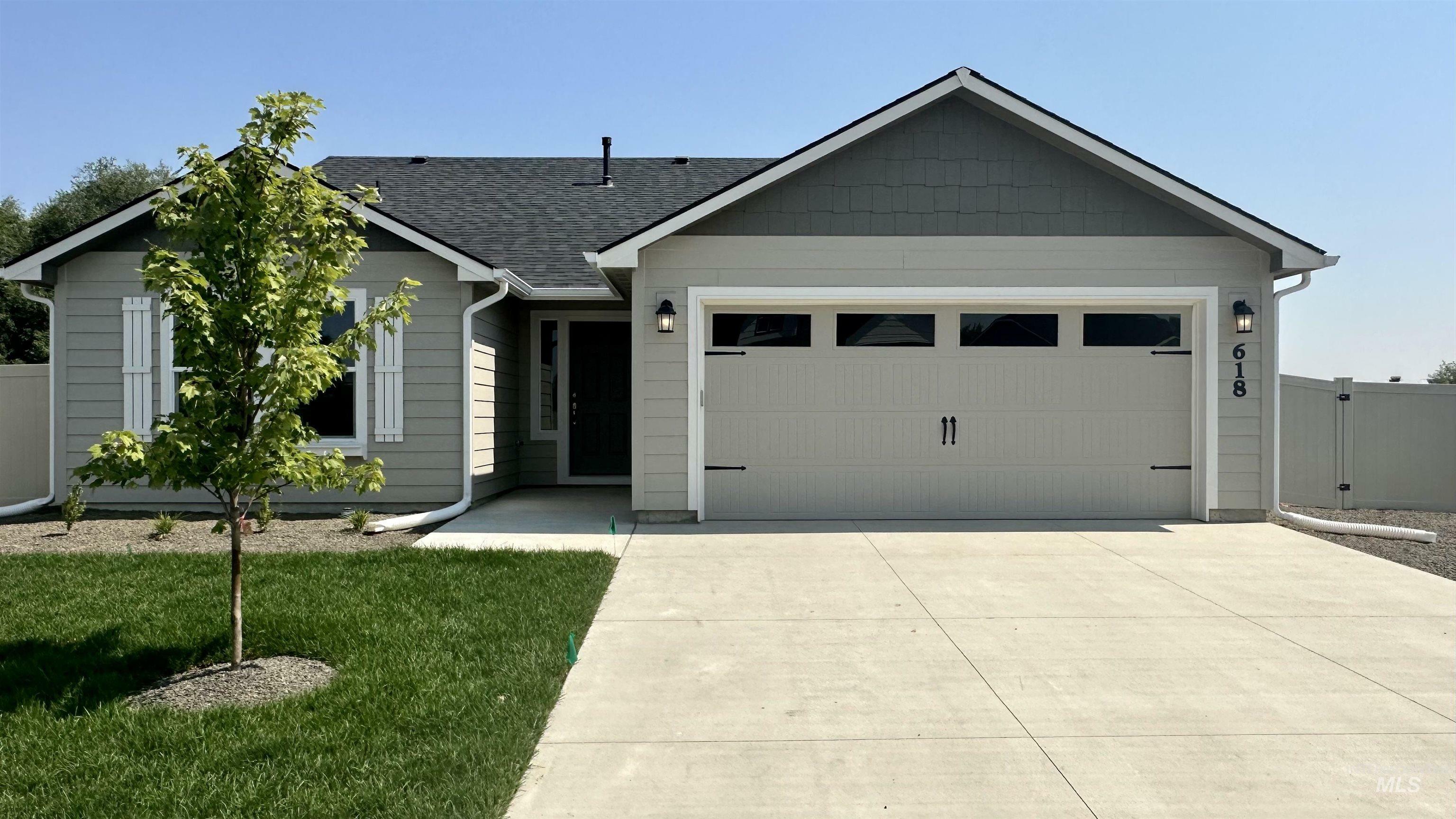 618 Blue Topaz Ave  Caldwell ID 83605 photo
