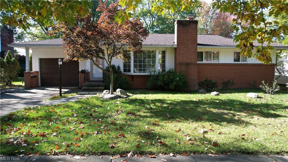 Property Photo:  6676 Rochelle Boulevard  OH 44130 