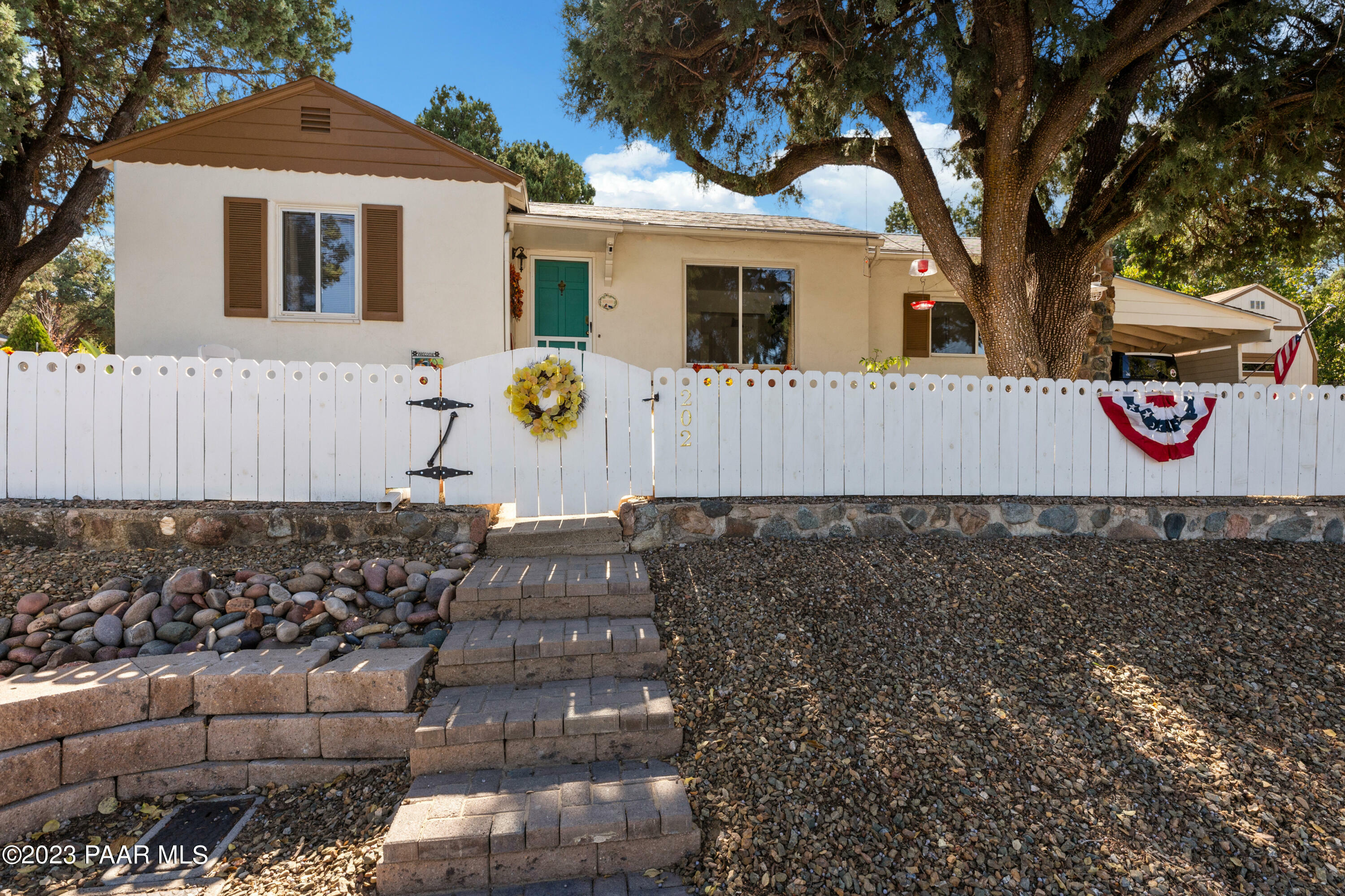 Property Photo: 202 S Arizona Avenue AZ 86303