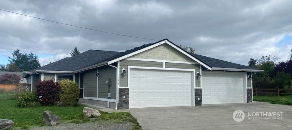 Property Photo: 1119 A & B 106th St Ct E WA 98445