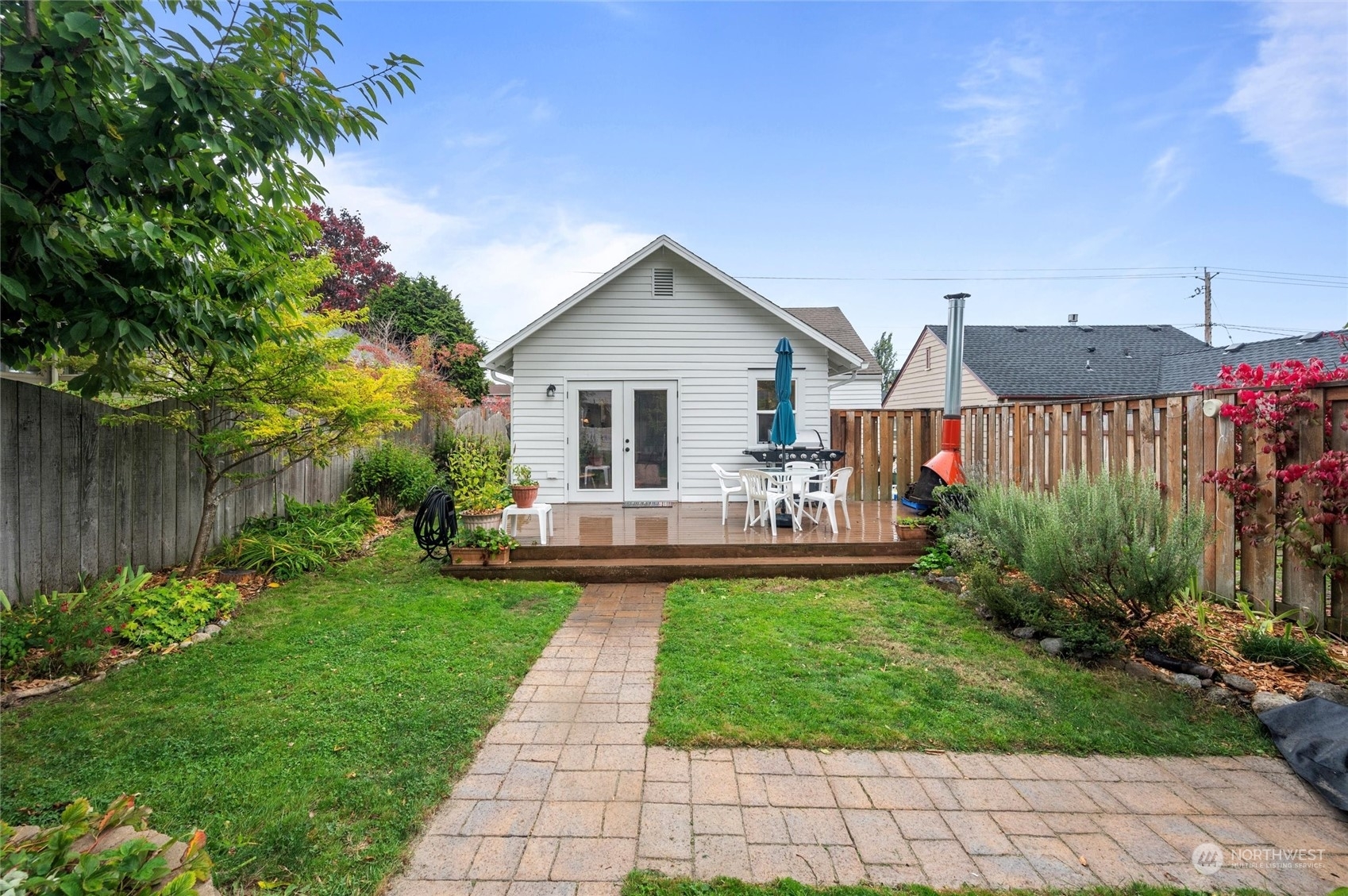 Property Photo: 522 W Illinois Street WA 98225