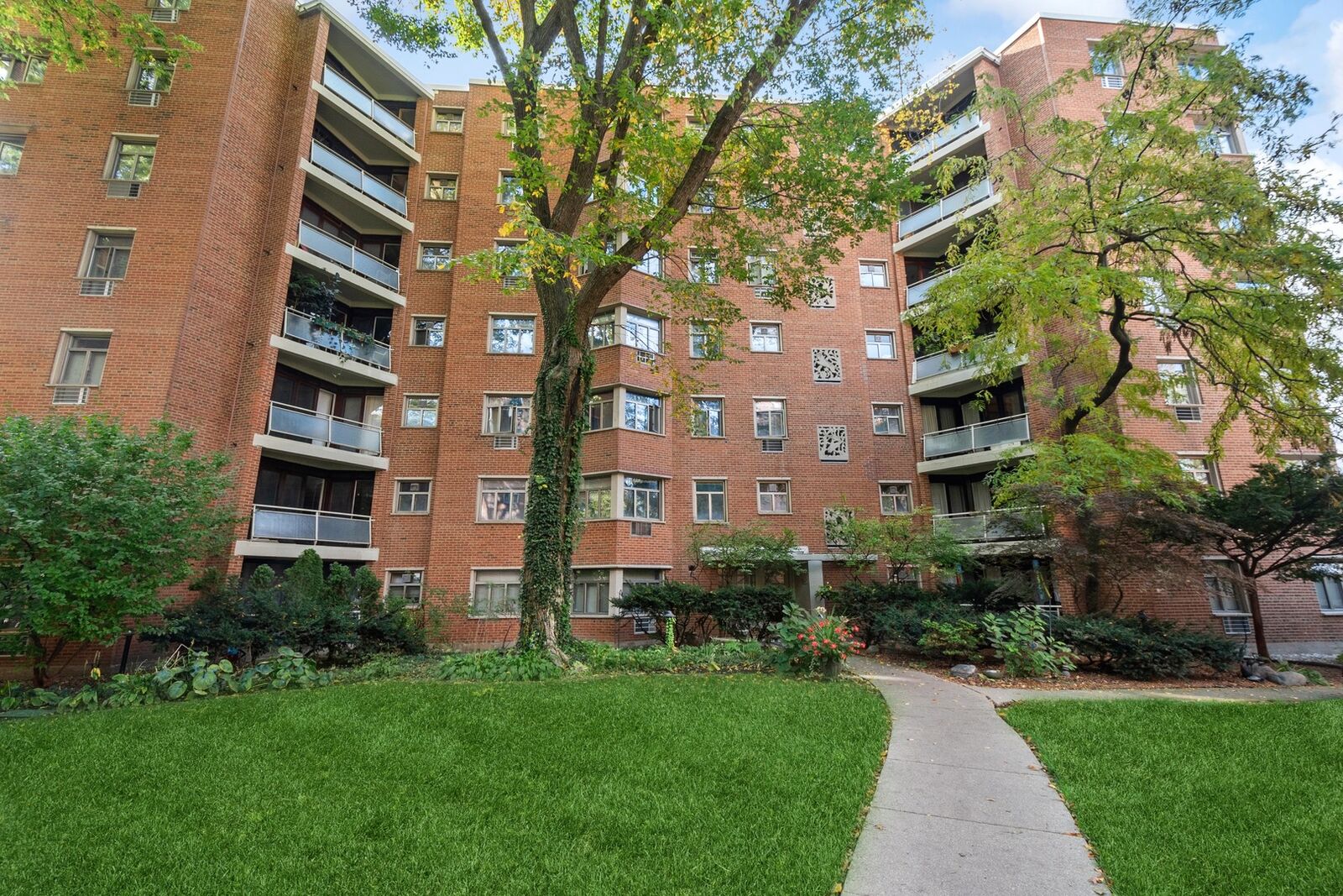 Property Photo:  1860 Sherman Avenue 2-3sc  IL 60201 