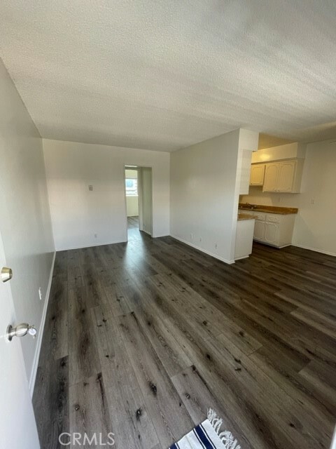 Property Photo:  335 Cedar Avenue 405  CA 90802 