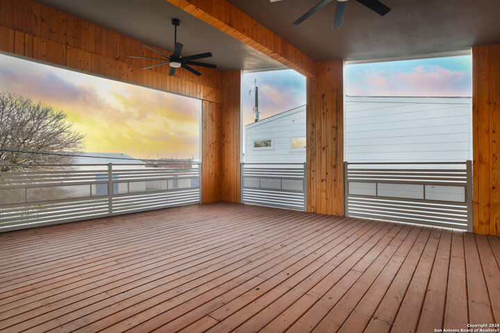 Property Photo: 511 Sharer St TX 78208