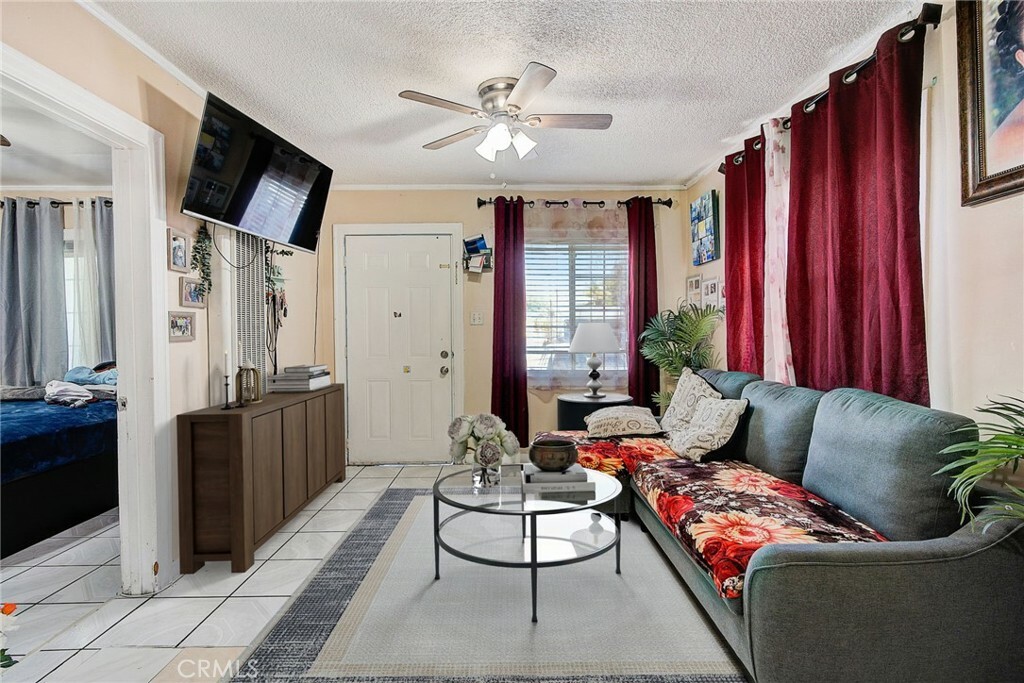 Property Photo:  1804 E 109th Street  CA 90059 