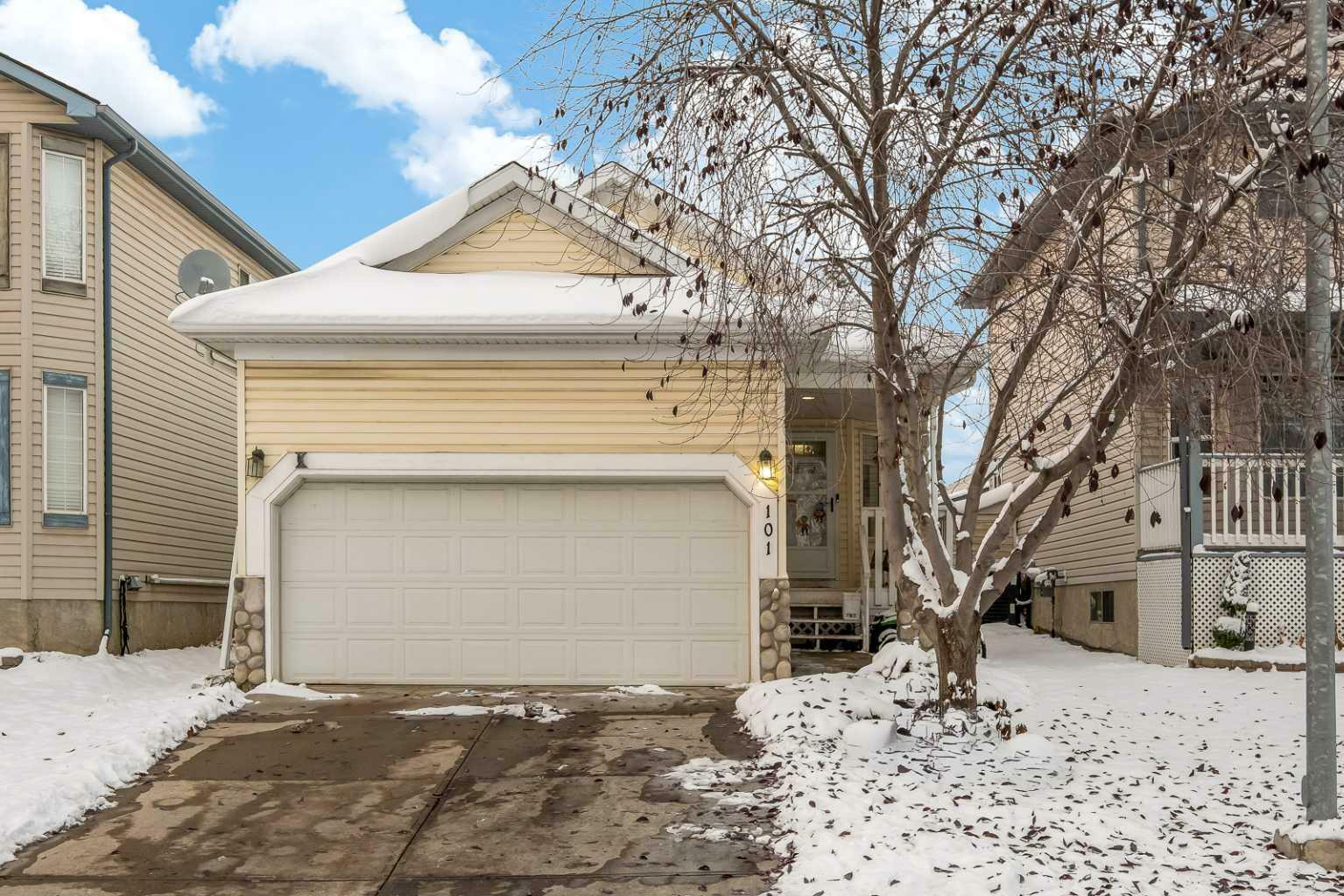 Photo de la propriété: 101 Mt Aberdeen Circle SE AB T2Z 3H4