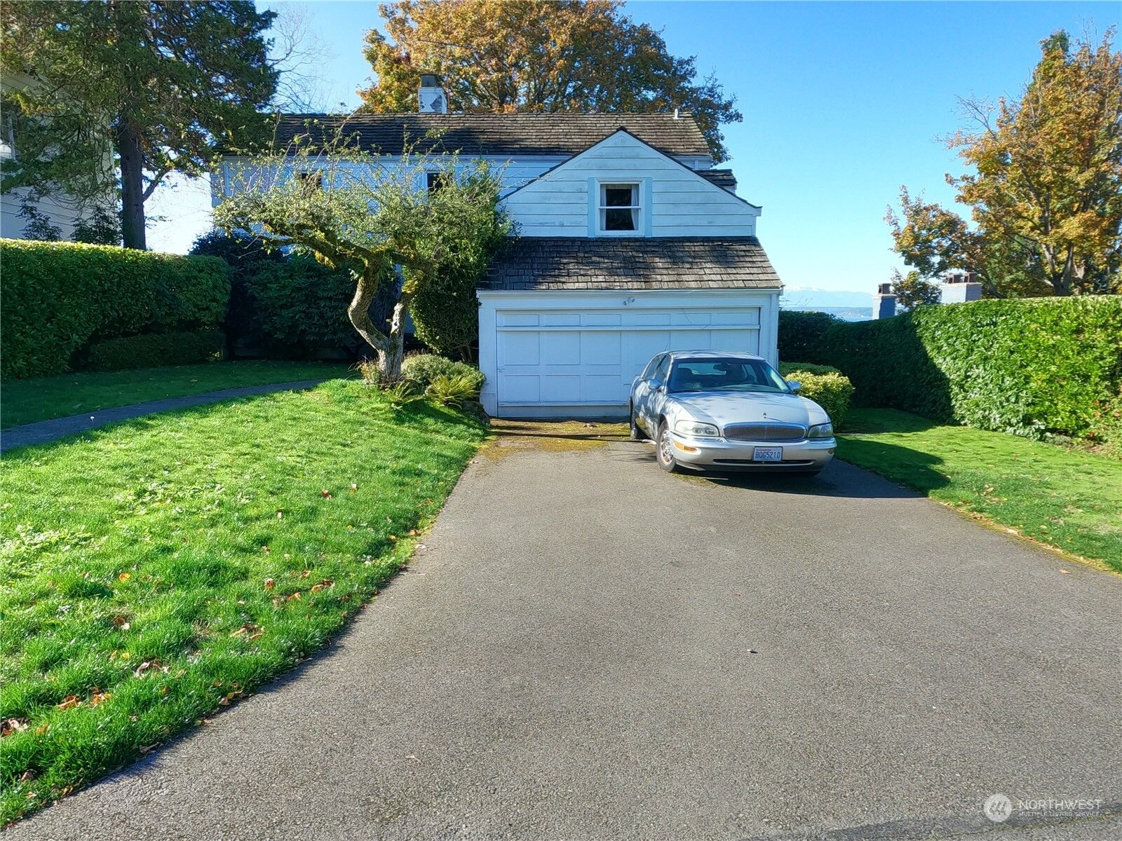 Property Photo:  10527 15th Avenue NW  WA 98177 