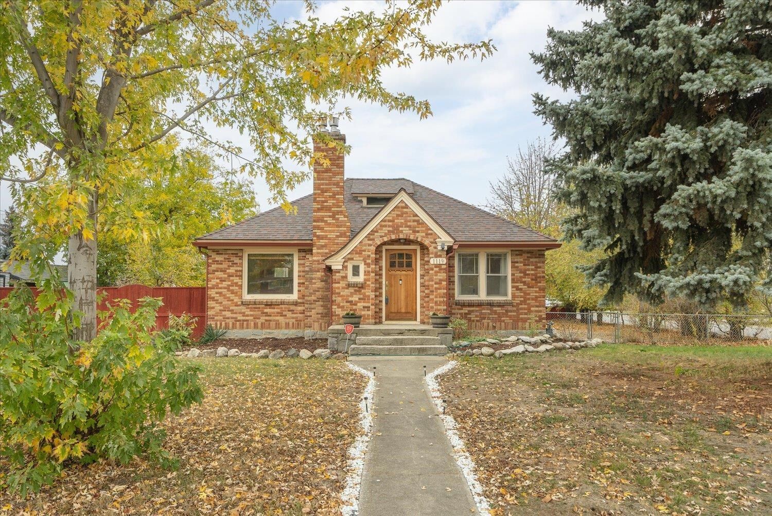 Property Photo: 1119 N Bowdish Rd WA 99206