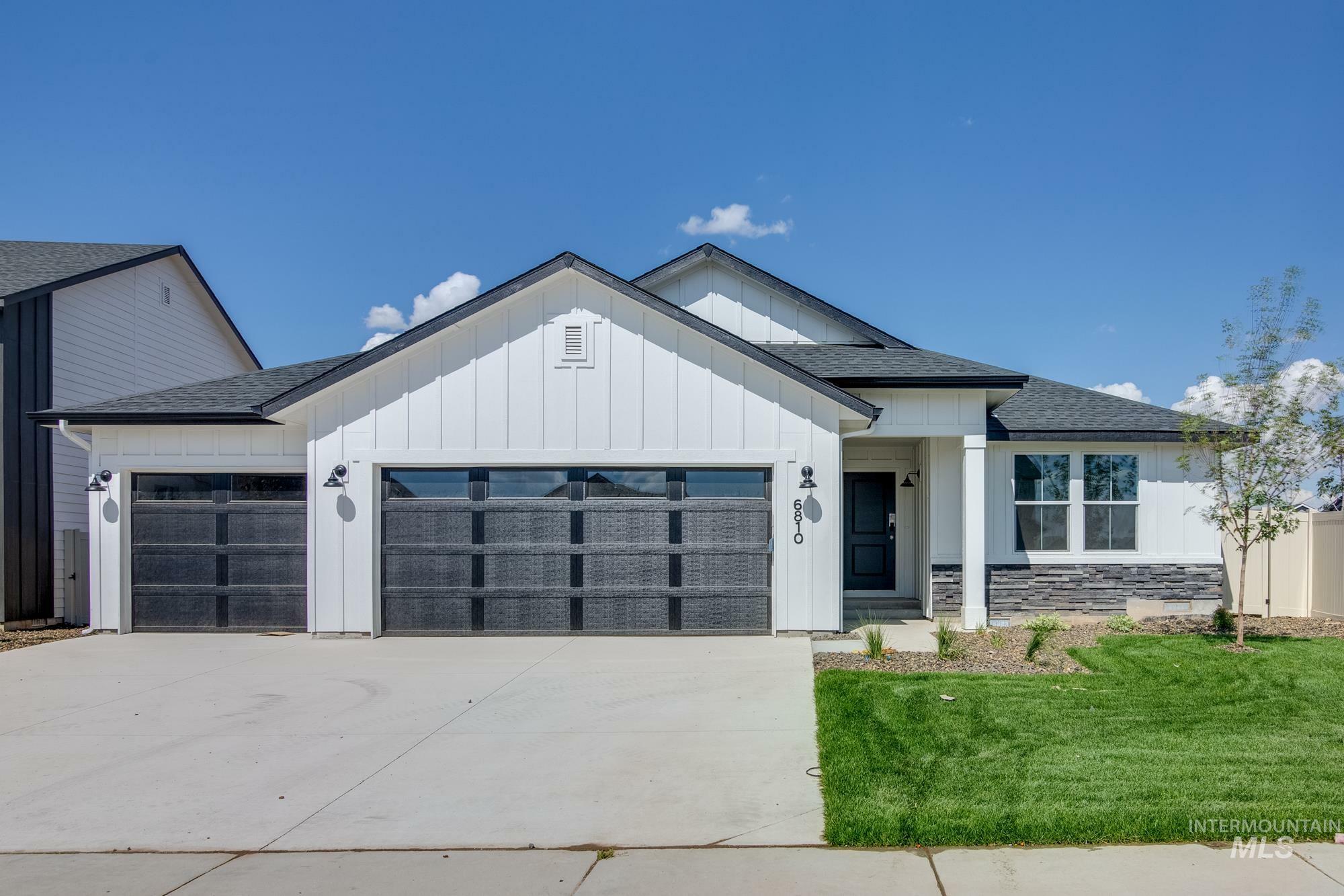 Property Photo: 406 Gold Nugget Ave ID 83605