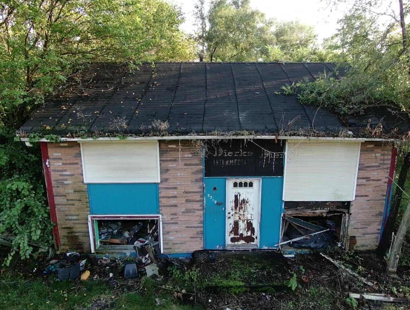 Property Photo:  5319 W 9th Avenue  IN 46406 