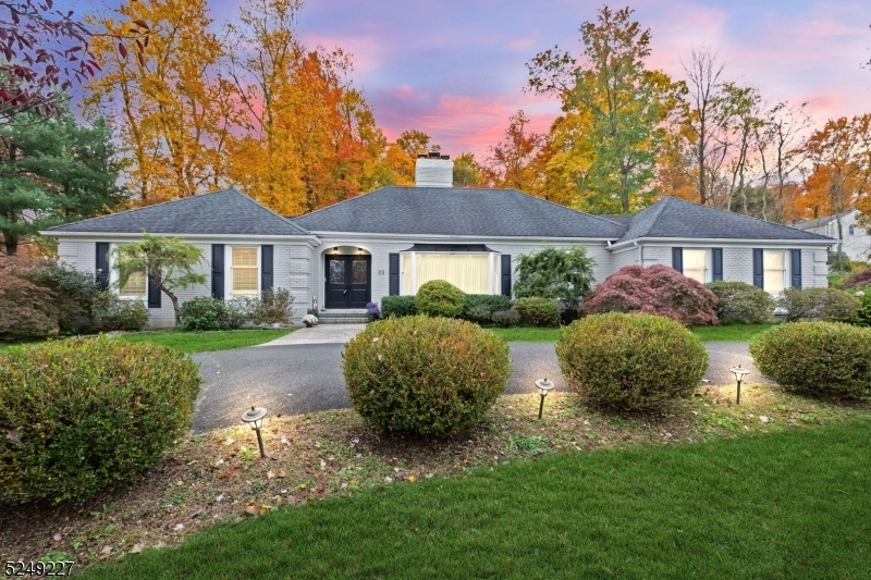 Property Photo:  23 Sherwood Ln  NJ 07980 