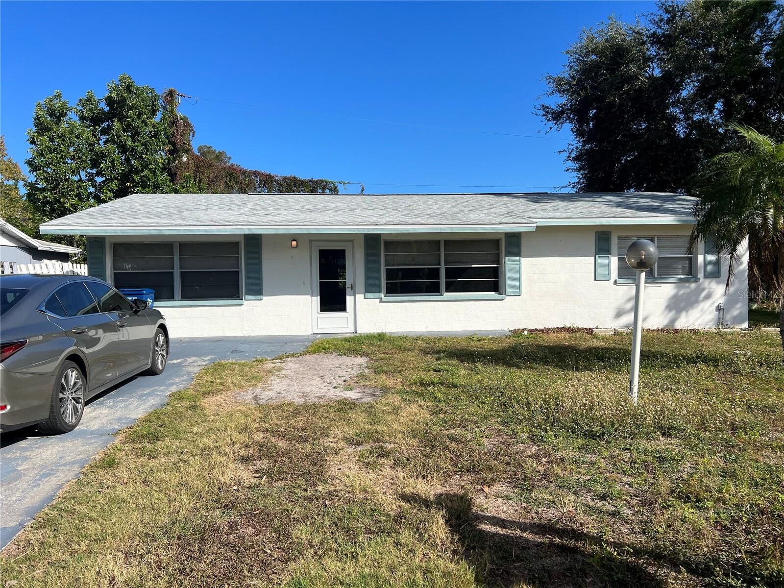 Property Photo:  715 53rd Avenue Drive W  FL 34207 