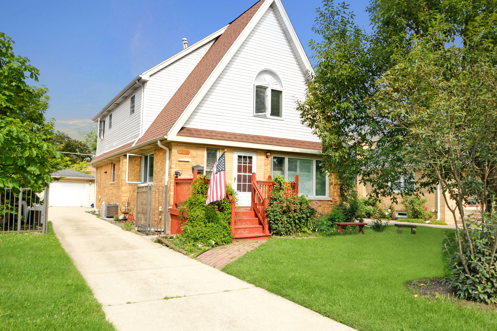 Property Photo:  1206 Homestead Road  IL 60526 