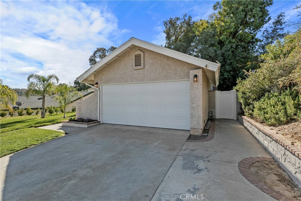 Property Photo:  23102 Calvello Drive  CA 91354 