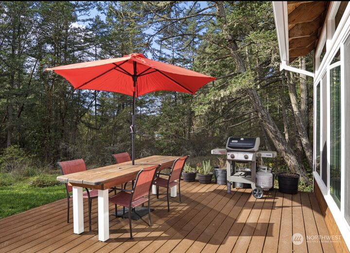 Property Photo: 2334 Bailer Hill Road WA 98250