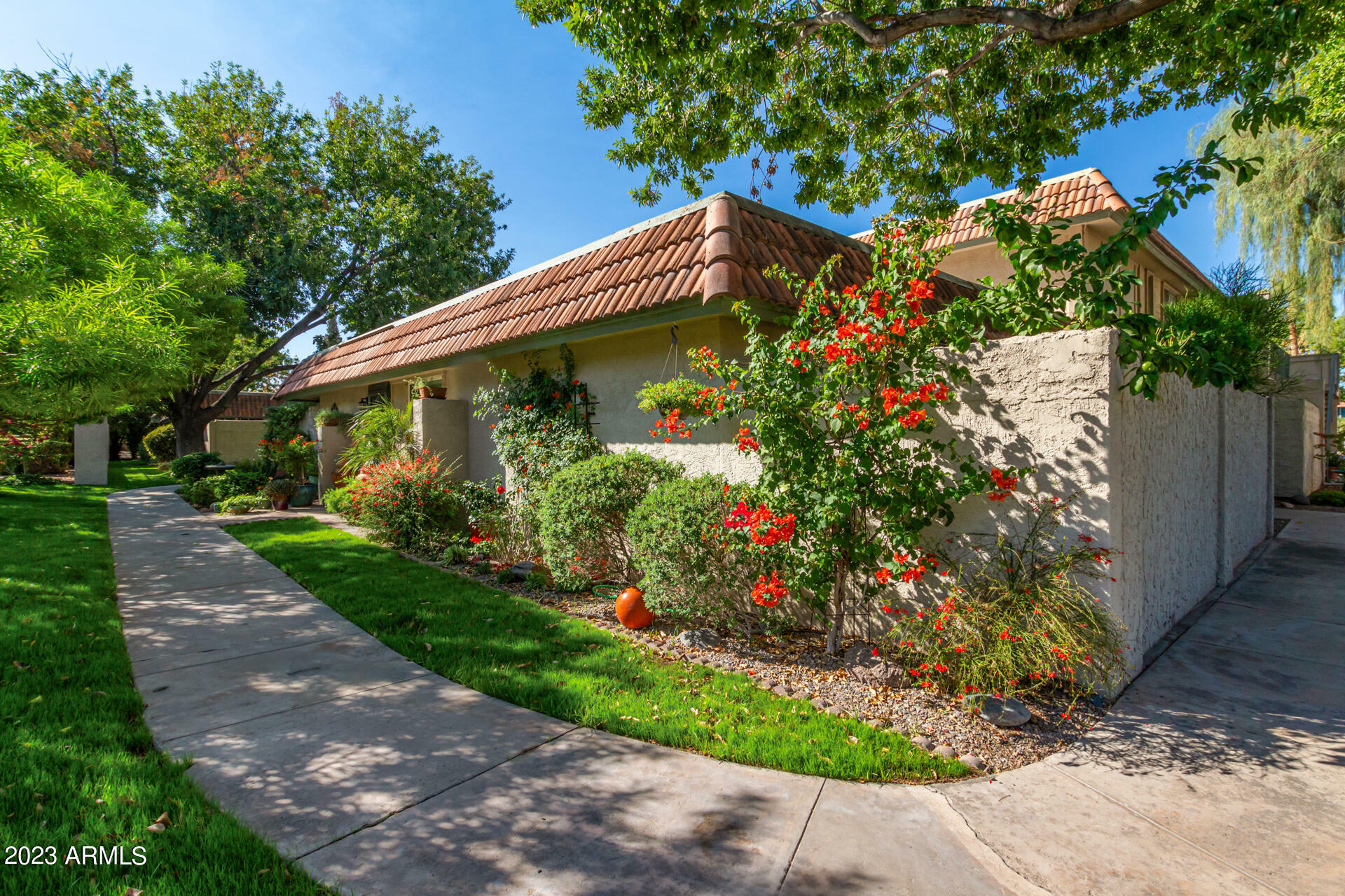 Property Photo: 5607 S Bounty Court B AZ 85283