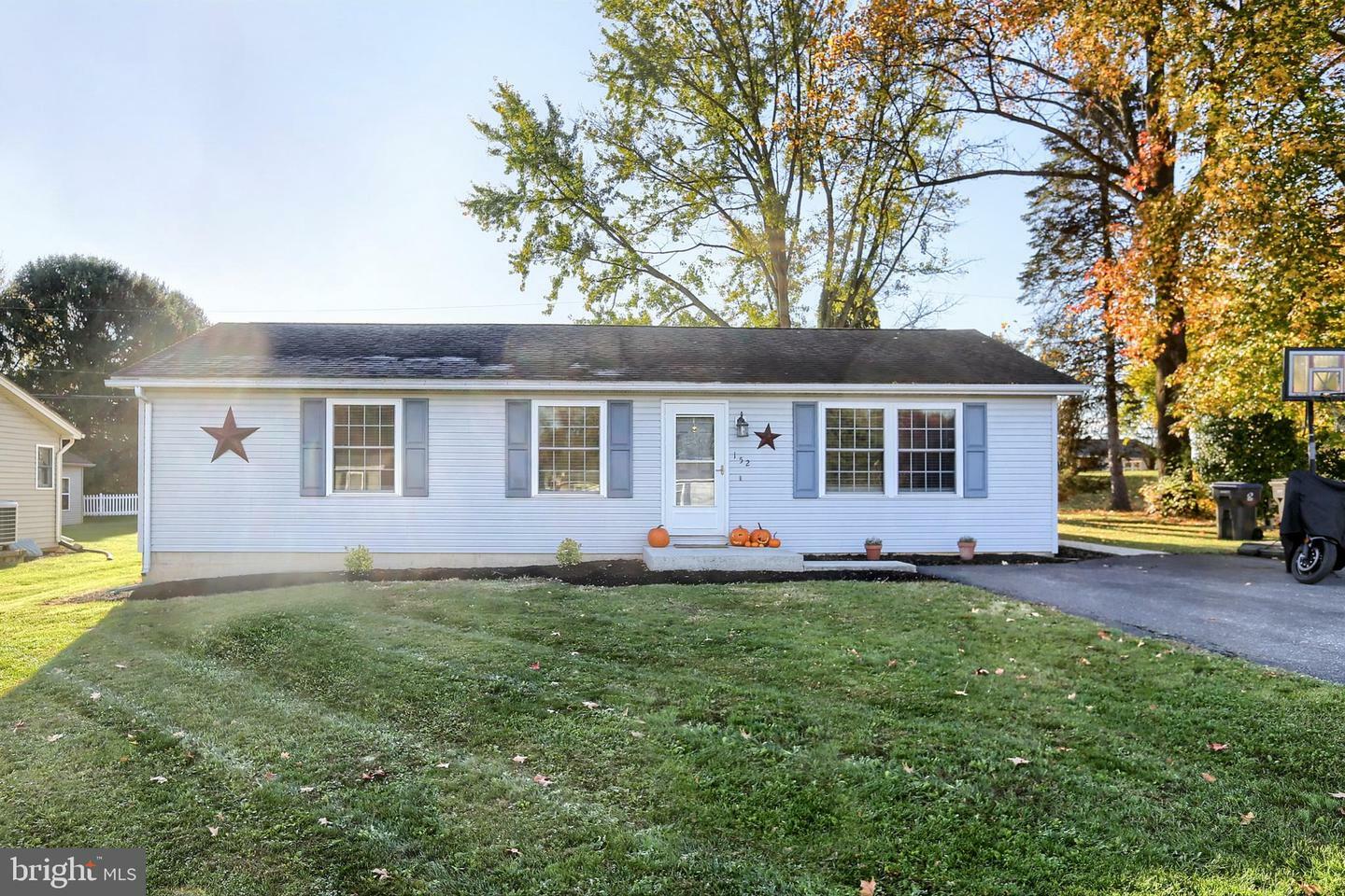 Property Photo:  152 Fairview Drive  PA 17015 