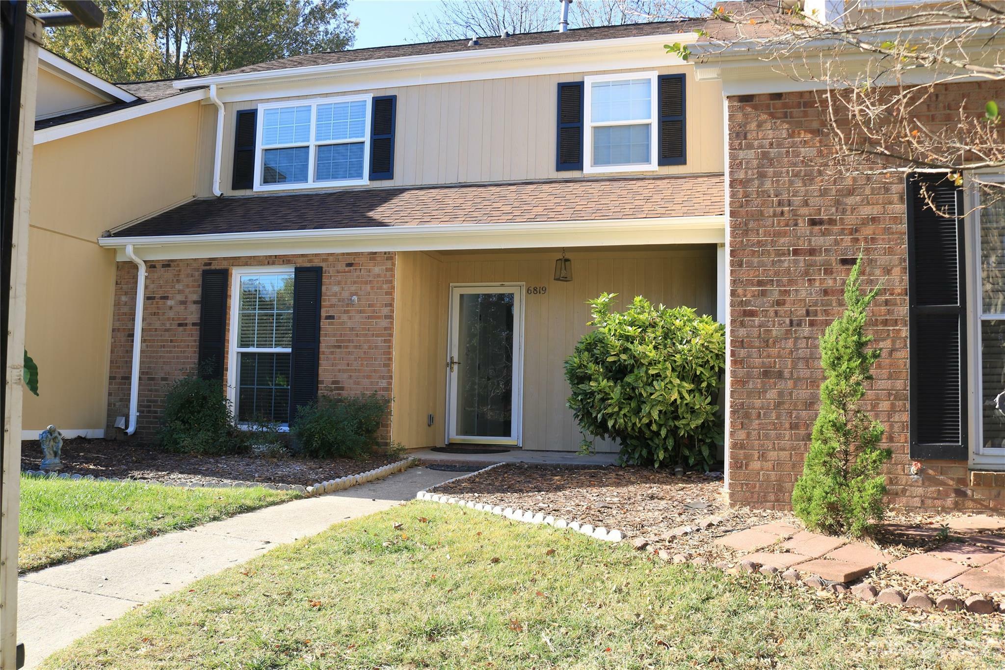 Property Photo: 6819 Copernicus Circle NC 28226