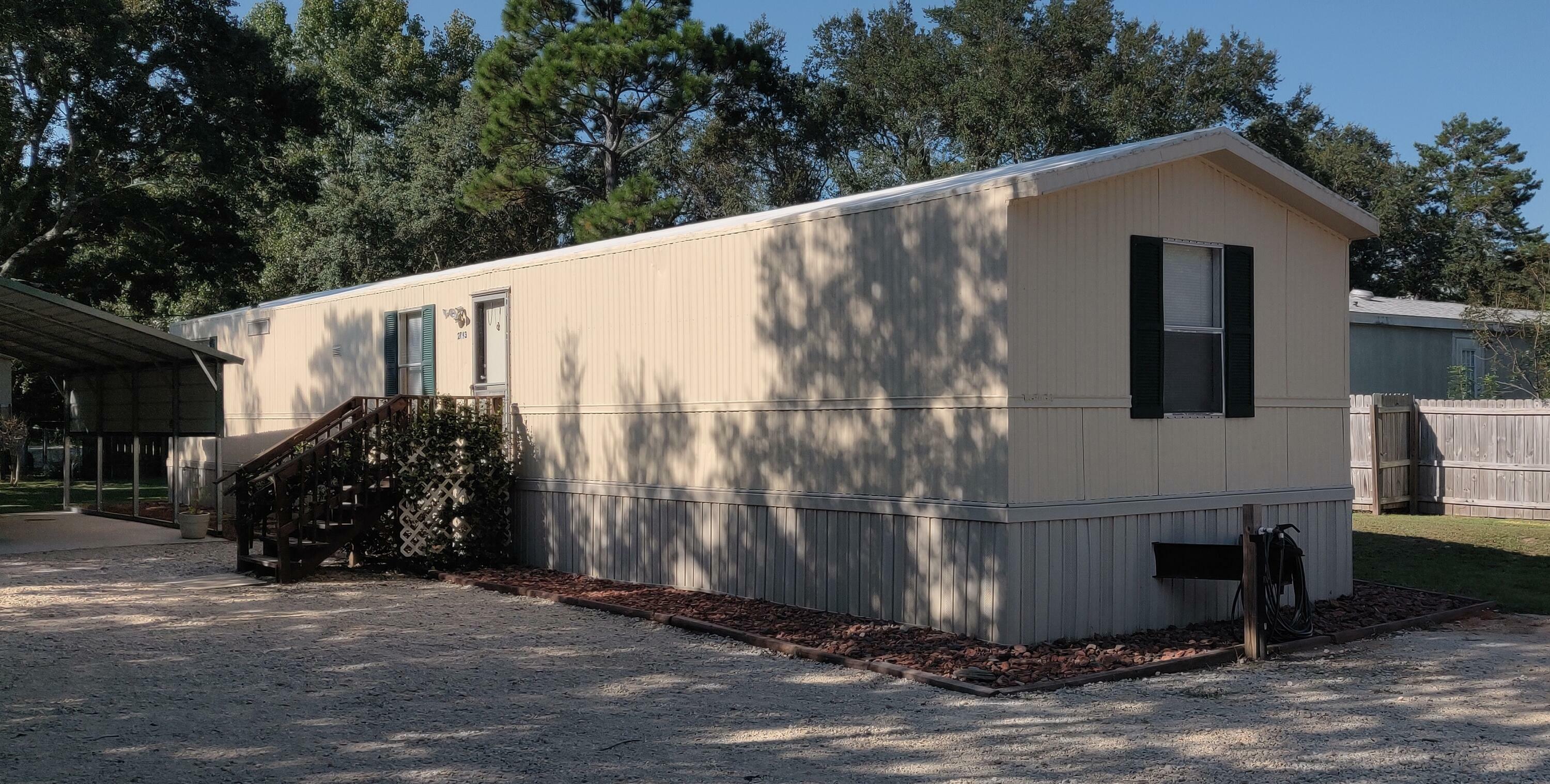 Property Photo:  2793 Teepee Rd Road  FL 32566 