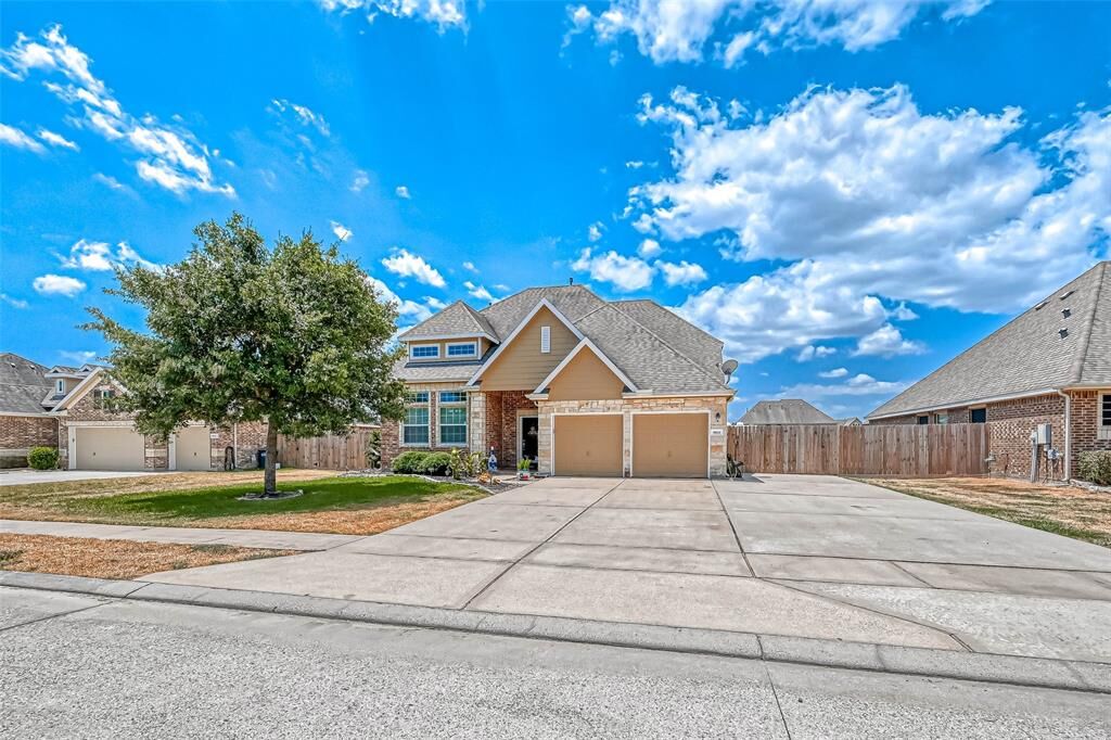 Property Photo: 9611 Indian Trail TX 77523