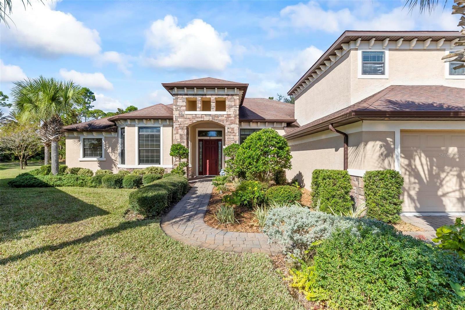 Property Photo: 8 Sandpine Drive FL 32137