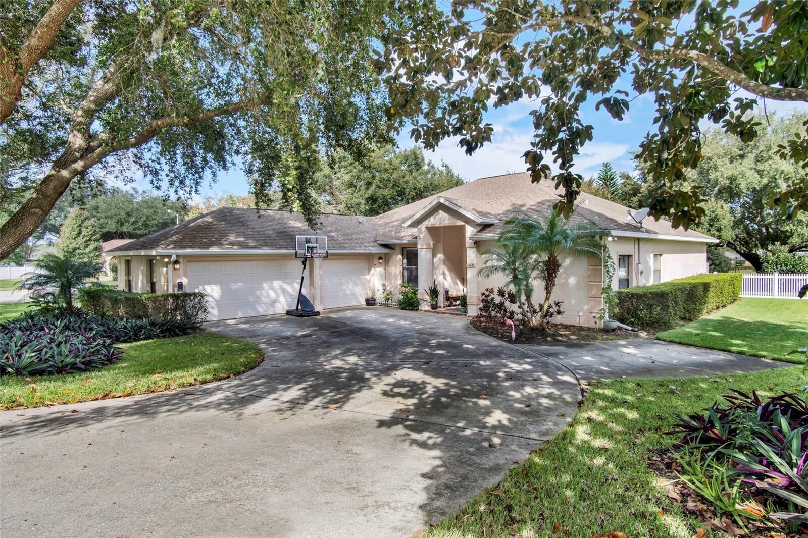 Property Photo:  14531 Wishing Wind Way  FL 34711 