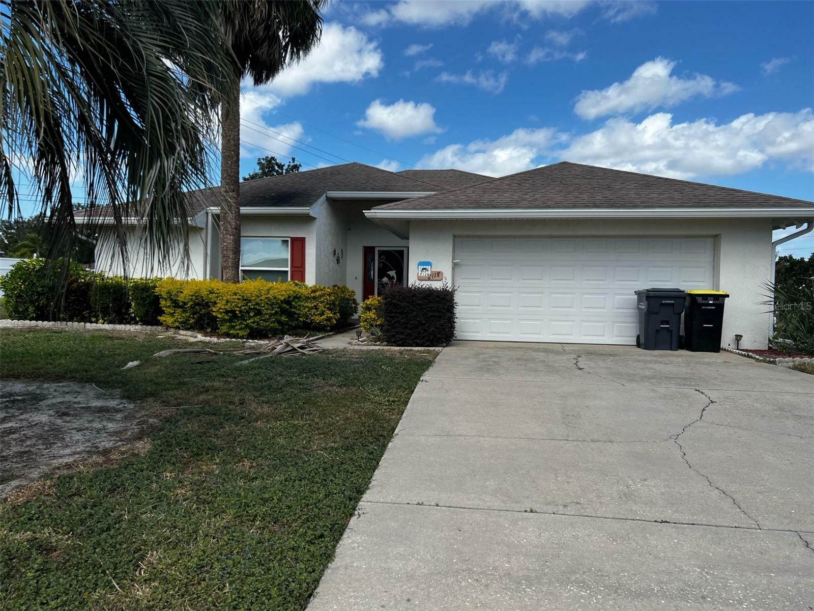 Property Photo: 2118 Jonathan Lane FL 33884