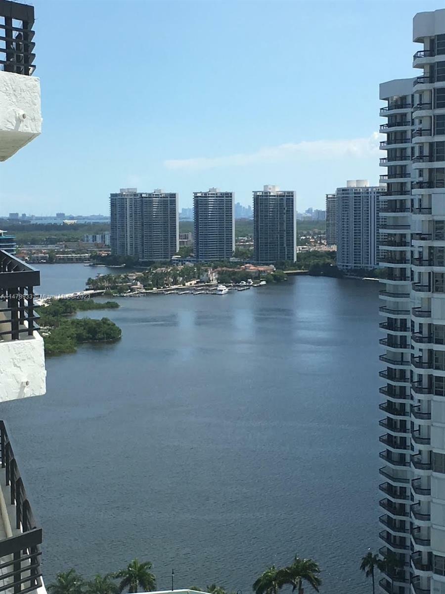 Property Photo:  3500 Mystic Pointe Dr 2802  FL 33180 