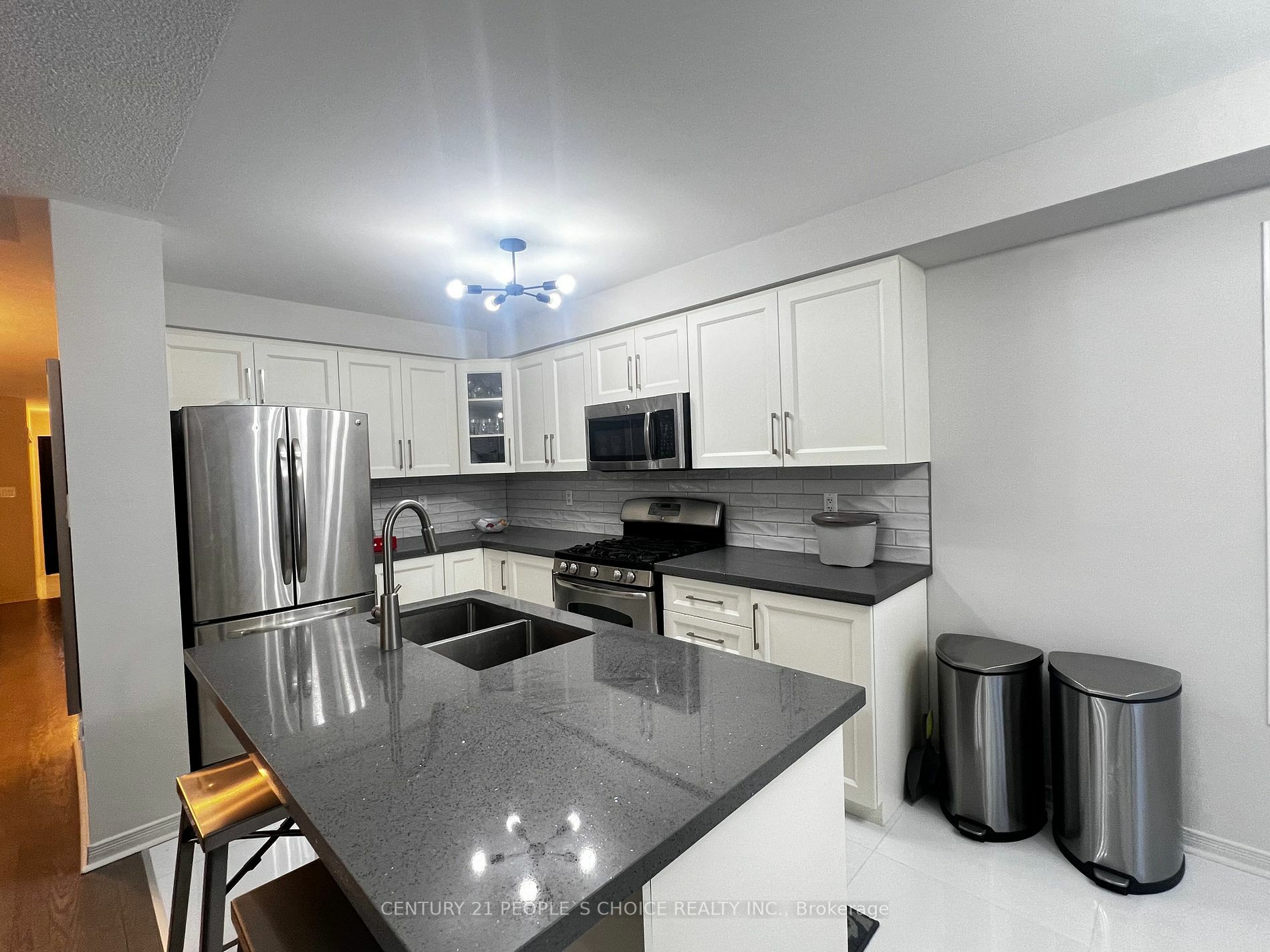Property Photo: 87 Mowat Cres ON L7G6C8