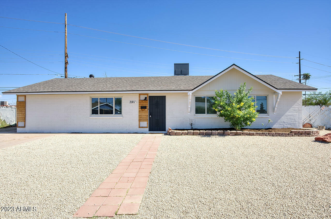 Property Photo:  2911 N 47th Drive  AZ 85031 