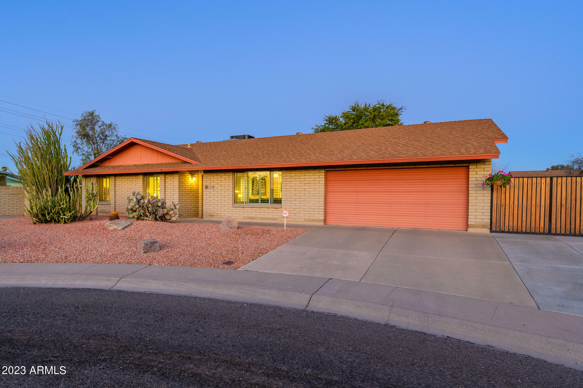 Property Photo:  17639 N 1st Street  AZ 85022 